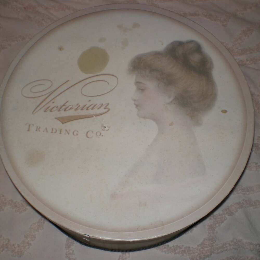 Victorian Trading Company Large Hat Box HTF and Rare!